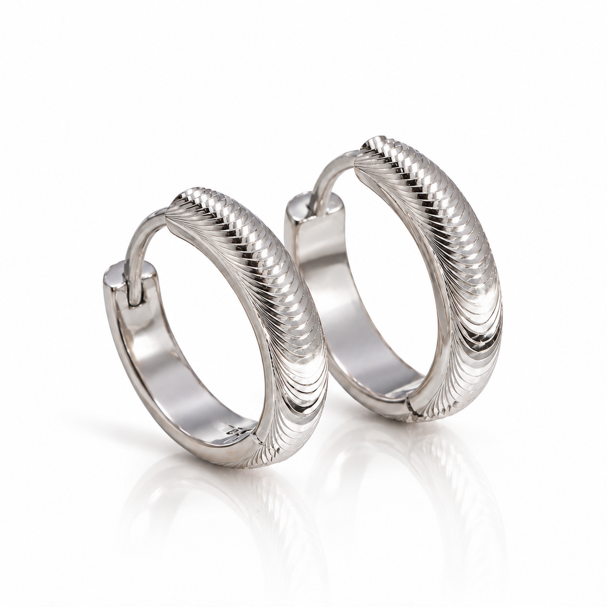 Cat’s Eye Earrings – A Reflection in Motion