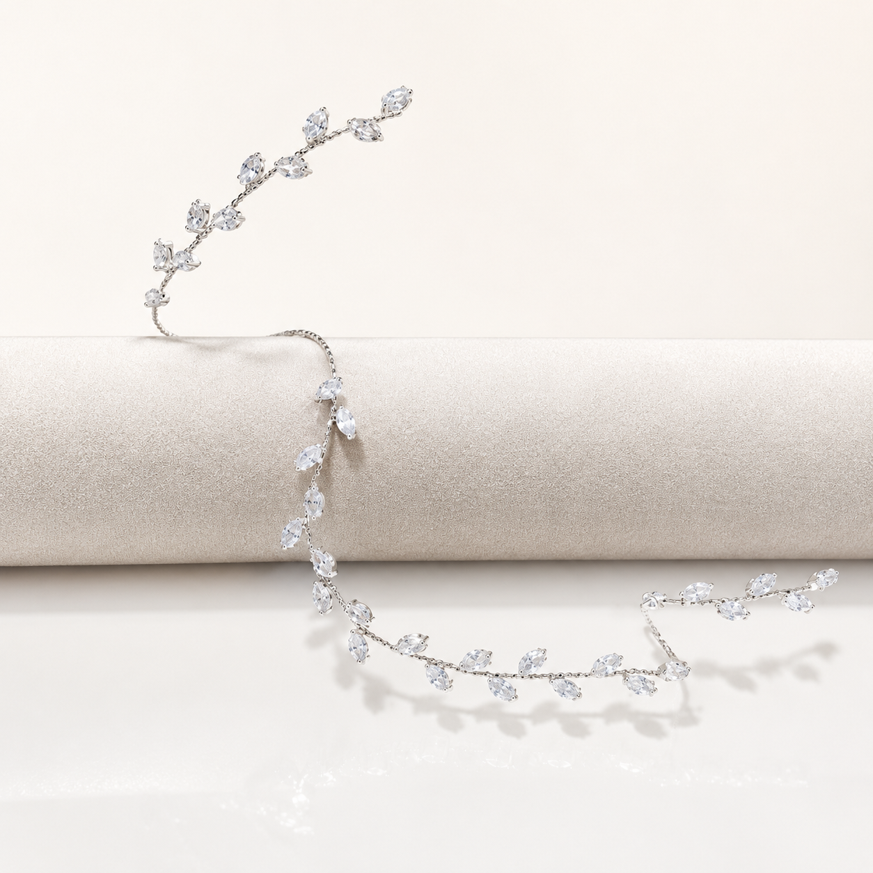 Vine Hand Chain — Where Light Blooms