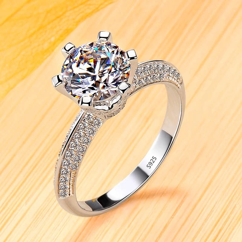 Majestic Sparkling Ring